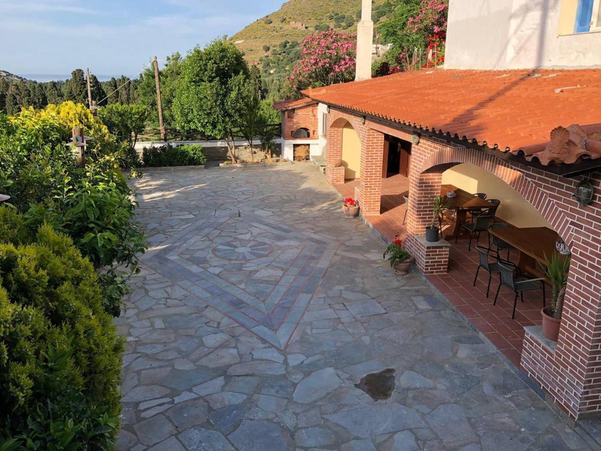 Stone Nest Andros Villa Livádhia Exterior foto